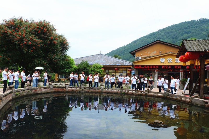 兄弟建設5.20梁平滑石寨考察學習與拓展活動紀實