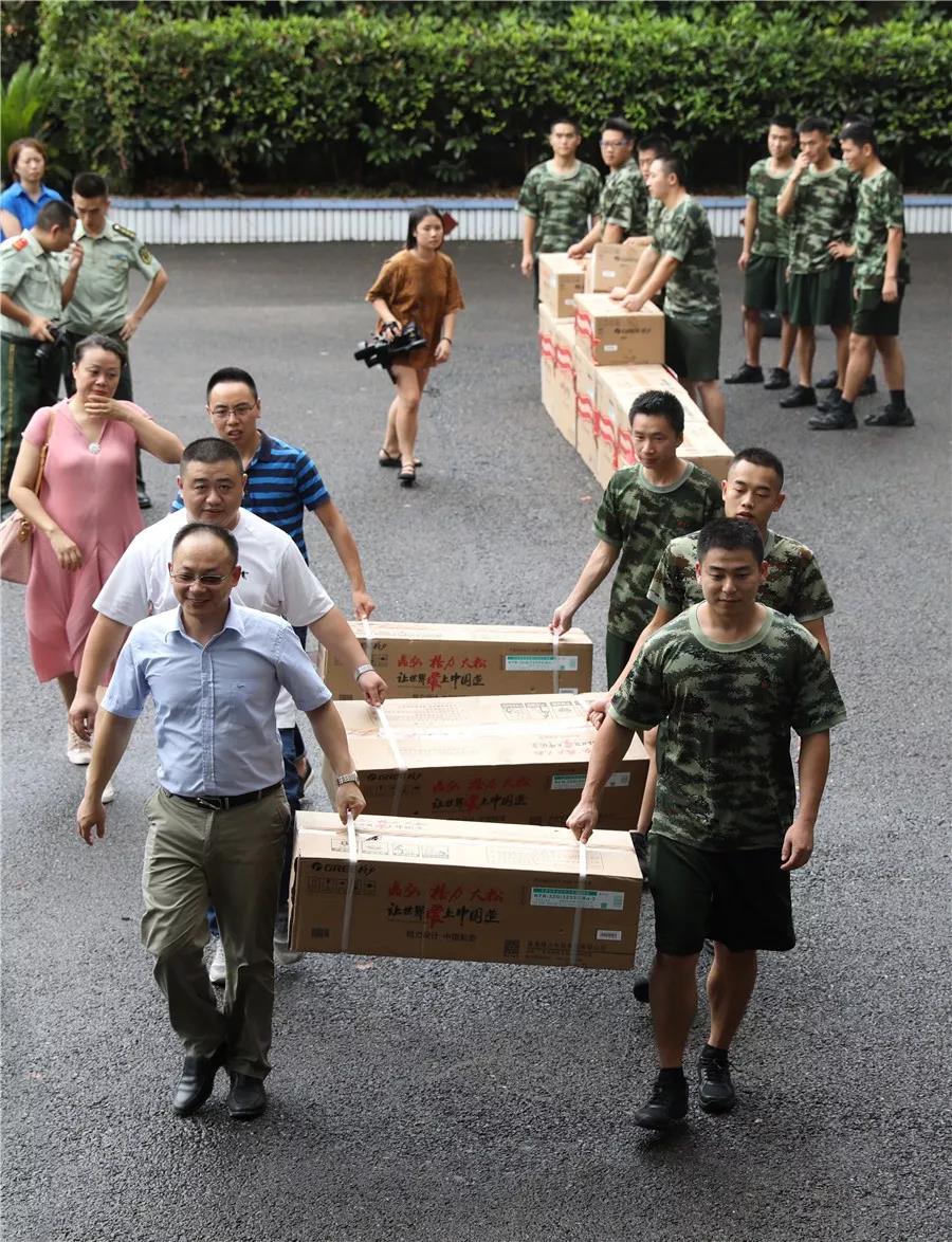 八一慰問消防兵,兄弟企業獻愛心
